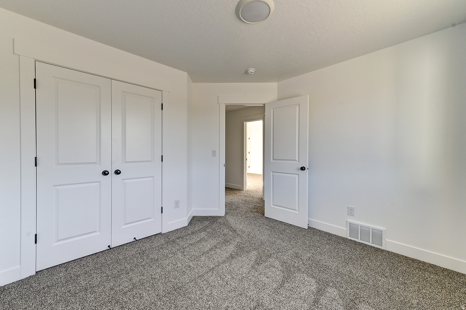 HERITAGE FARMS - Residential