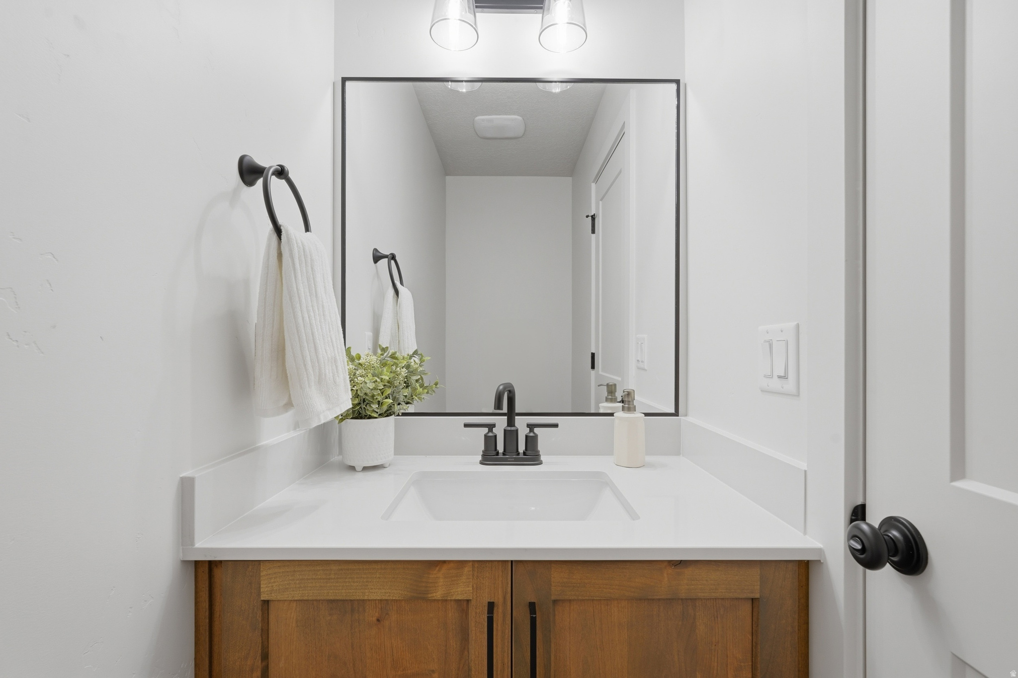 DYLANS TONWHOMES - Residential