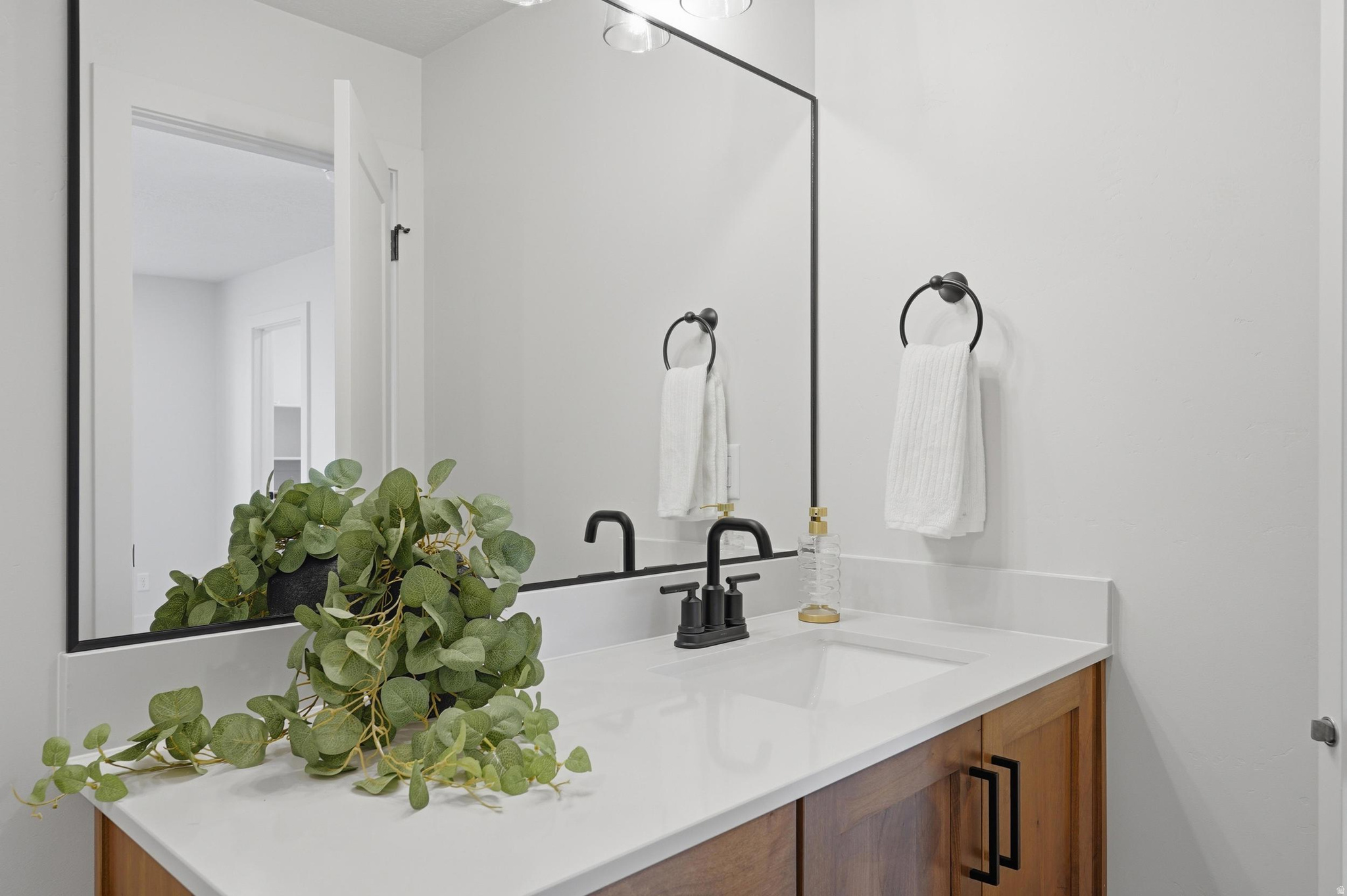 DYLANS TONWHOMES - Residential