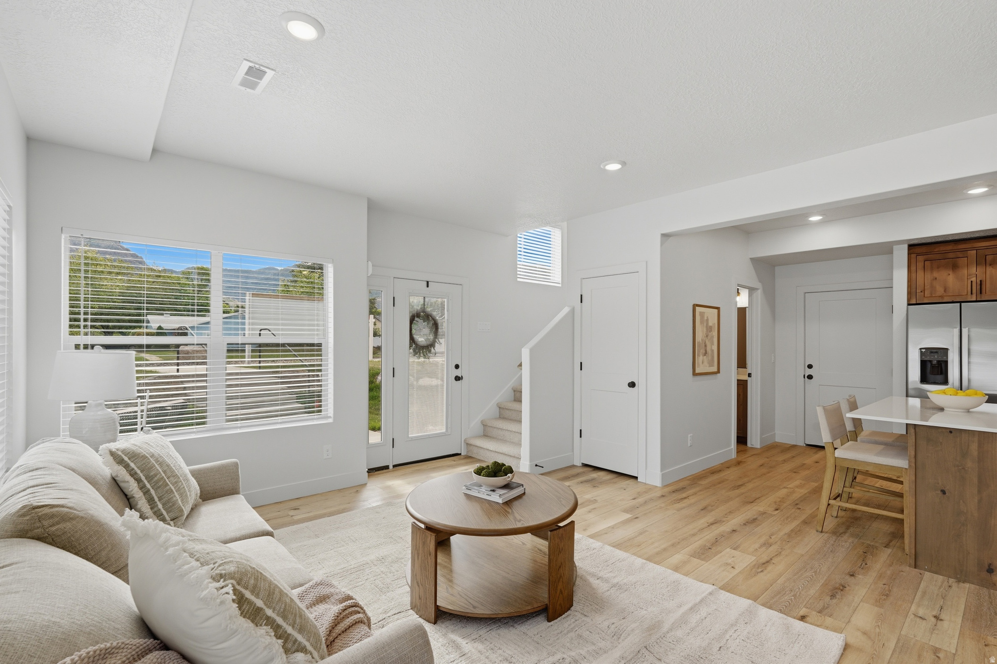 DYLANS TONWHOMES - Residential