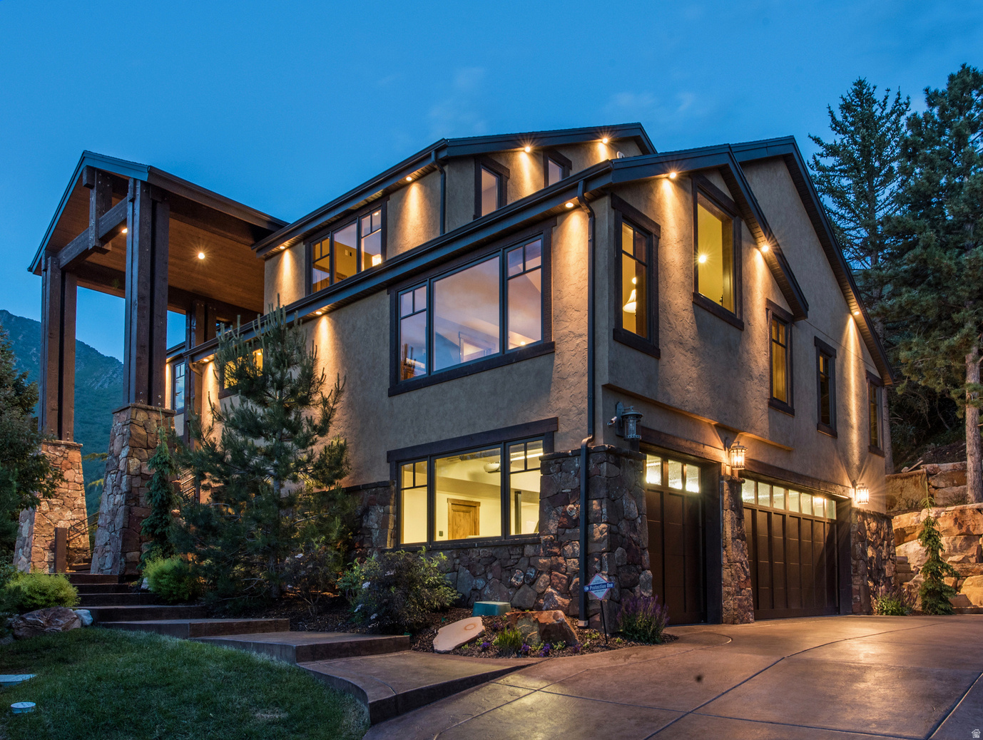 MT. OLYMPUS COVE - Residential