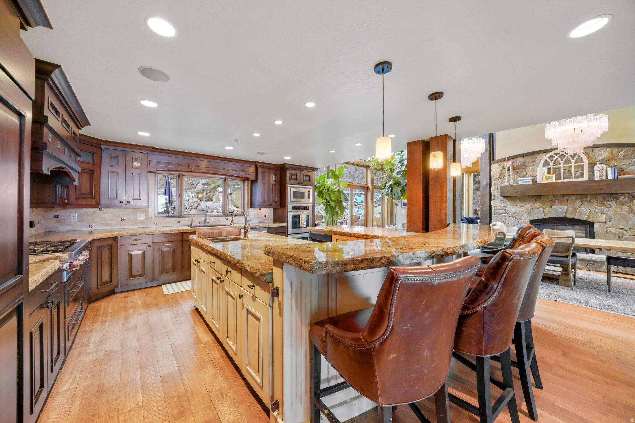 MT. OLYMPUS COVE - Residential