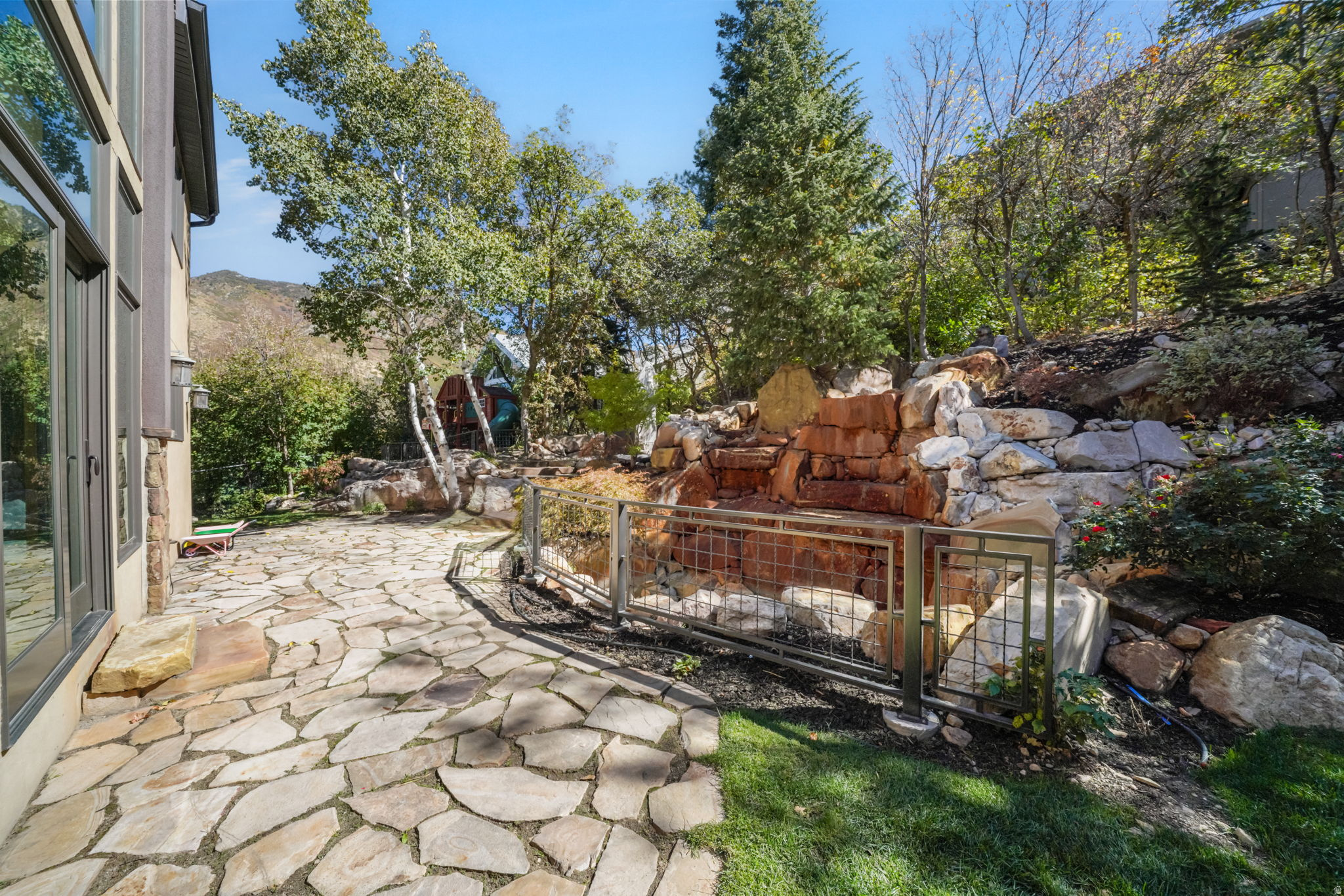 MT. OLYMPUS COVE - Residential