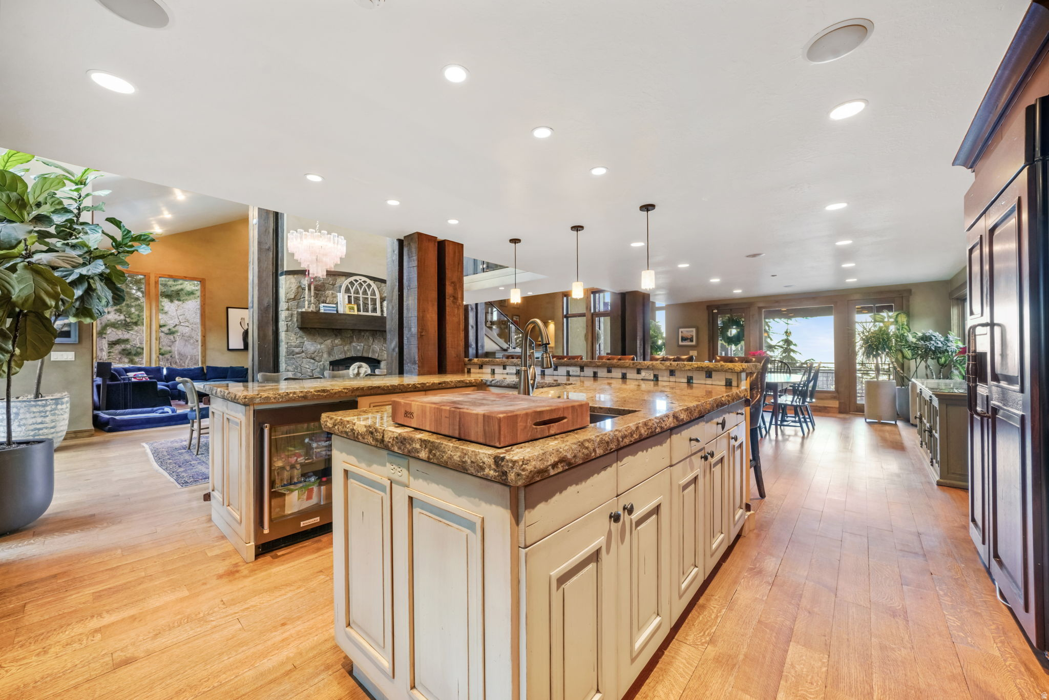 MT. OLYMPUS COVE - Residential
