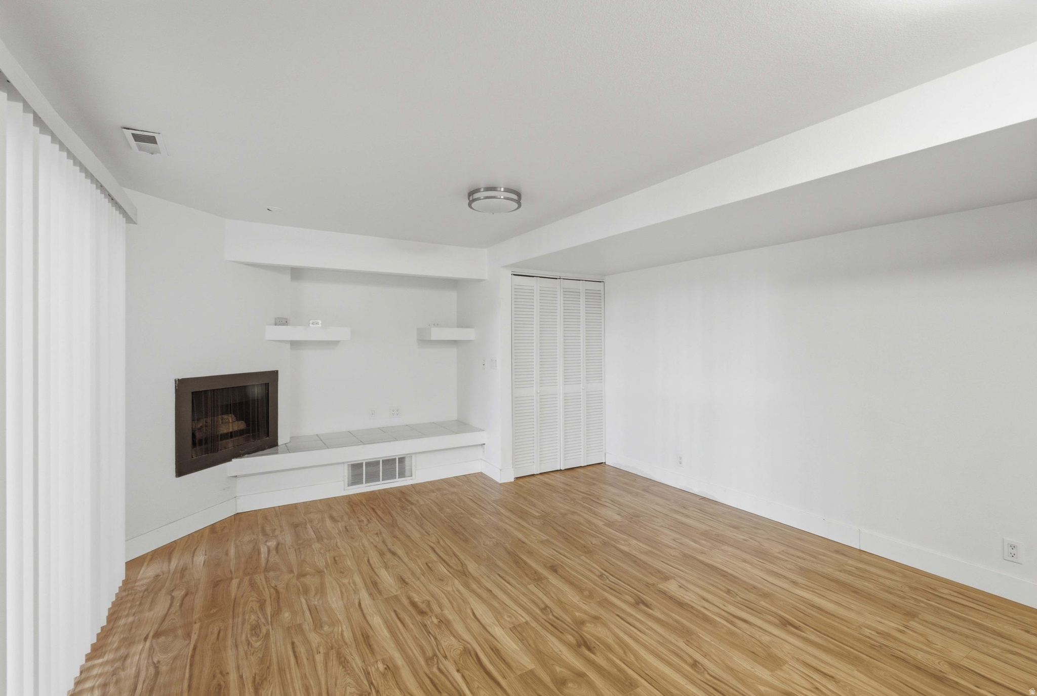 WILLOWBROOK HILLS - Residential