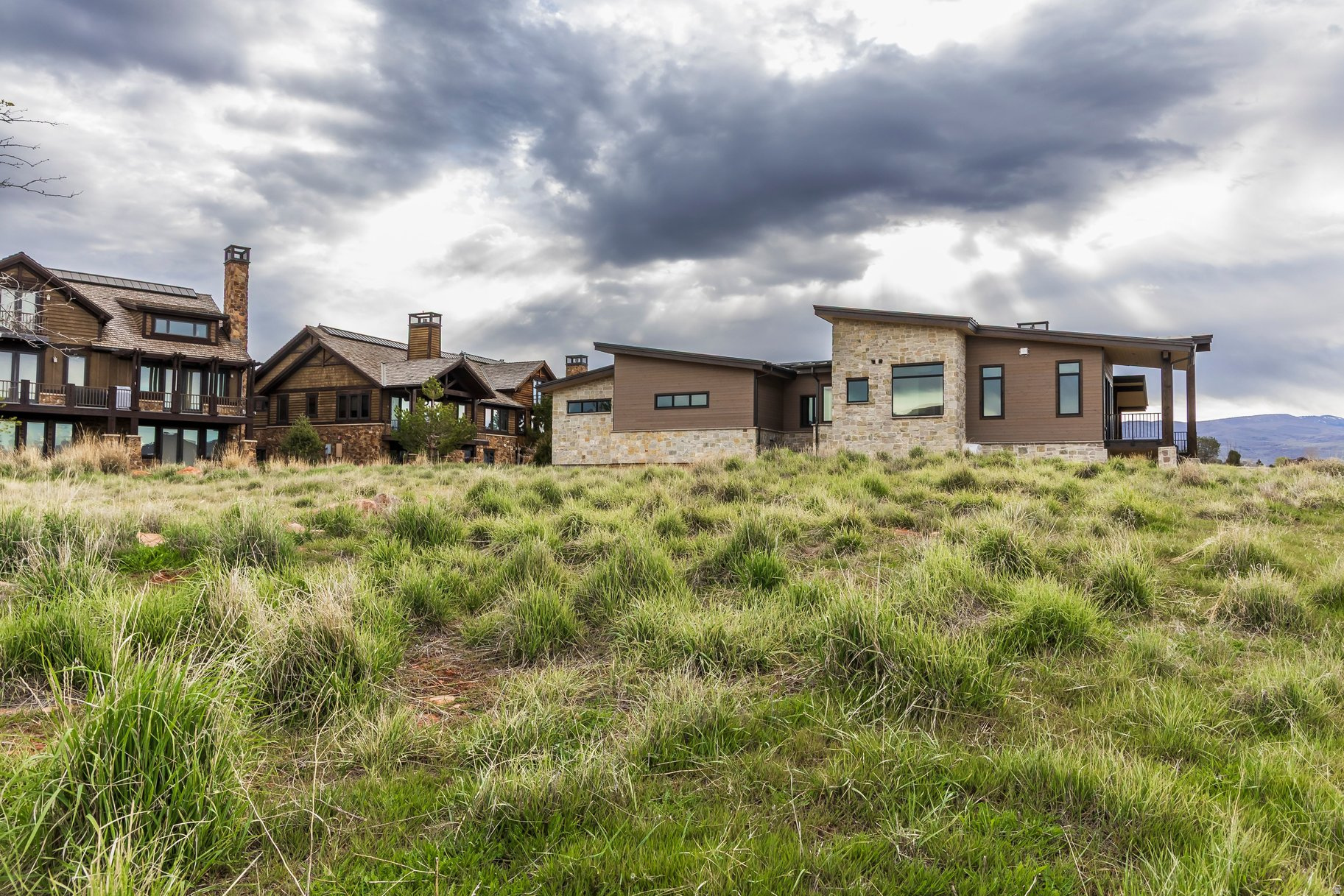 RED LEDGES - Land