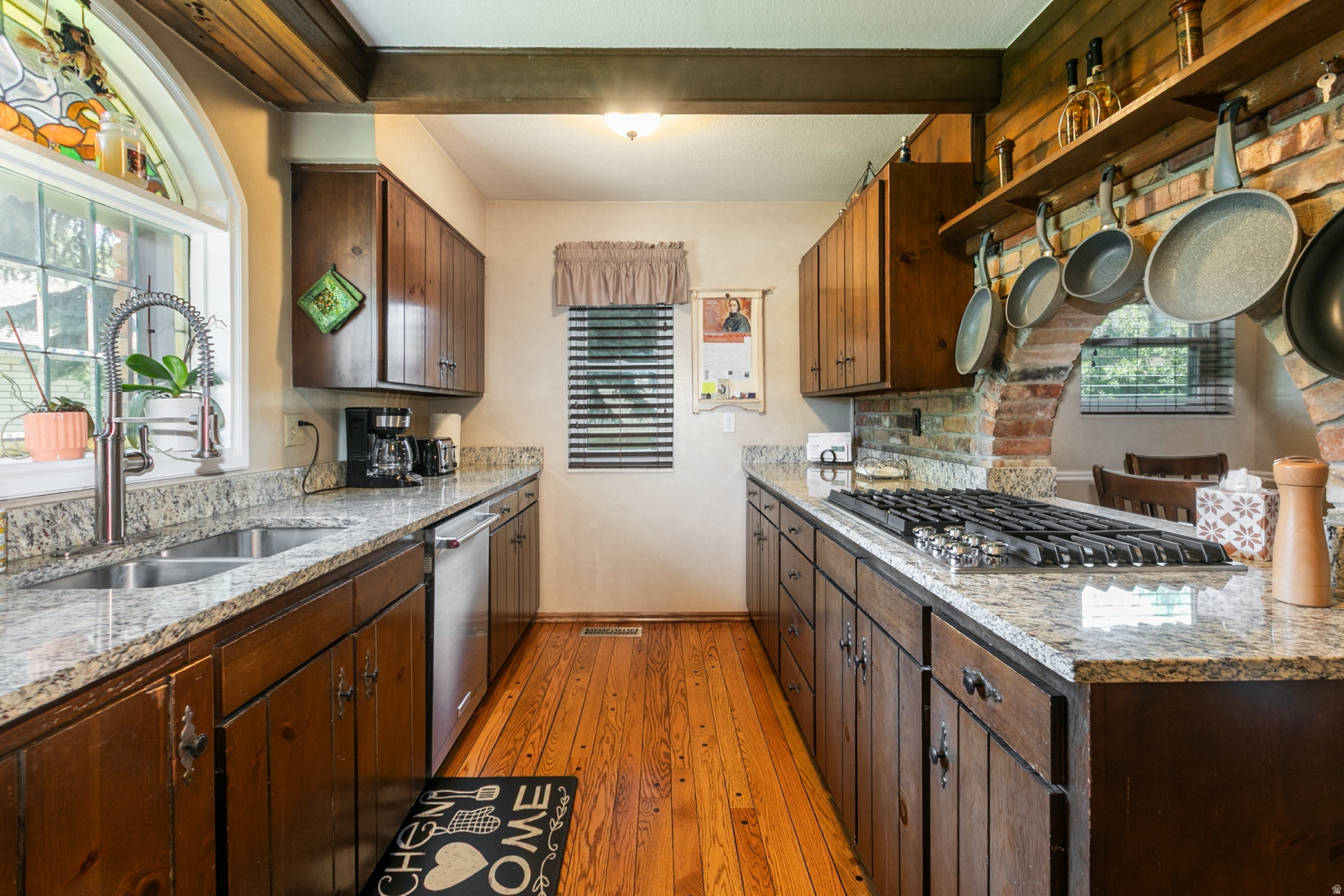 COUNTRY MEADOWS #D - Residential