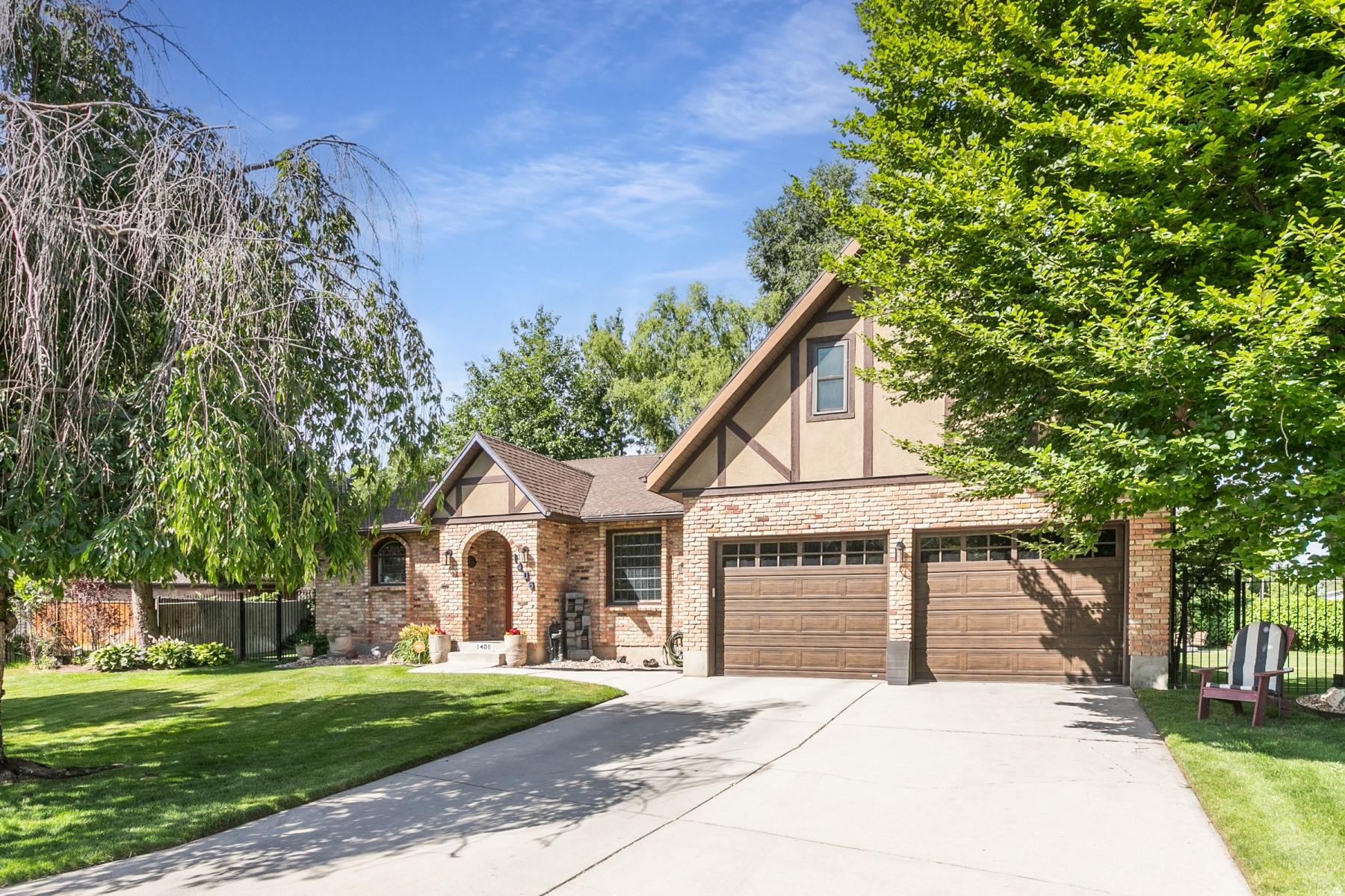 COUNTRY MEADOWS #D - Residential