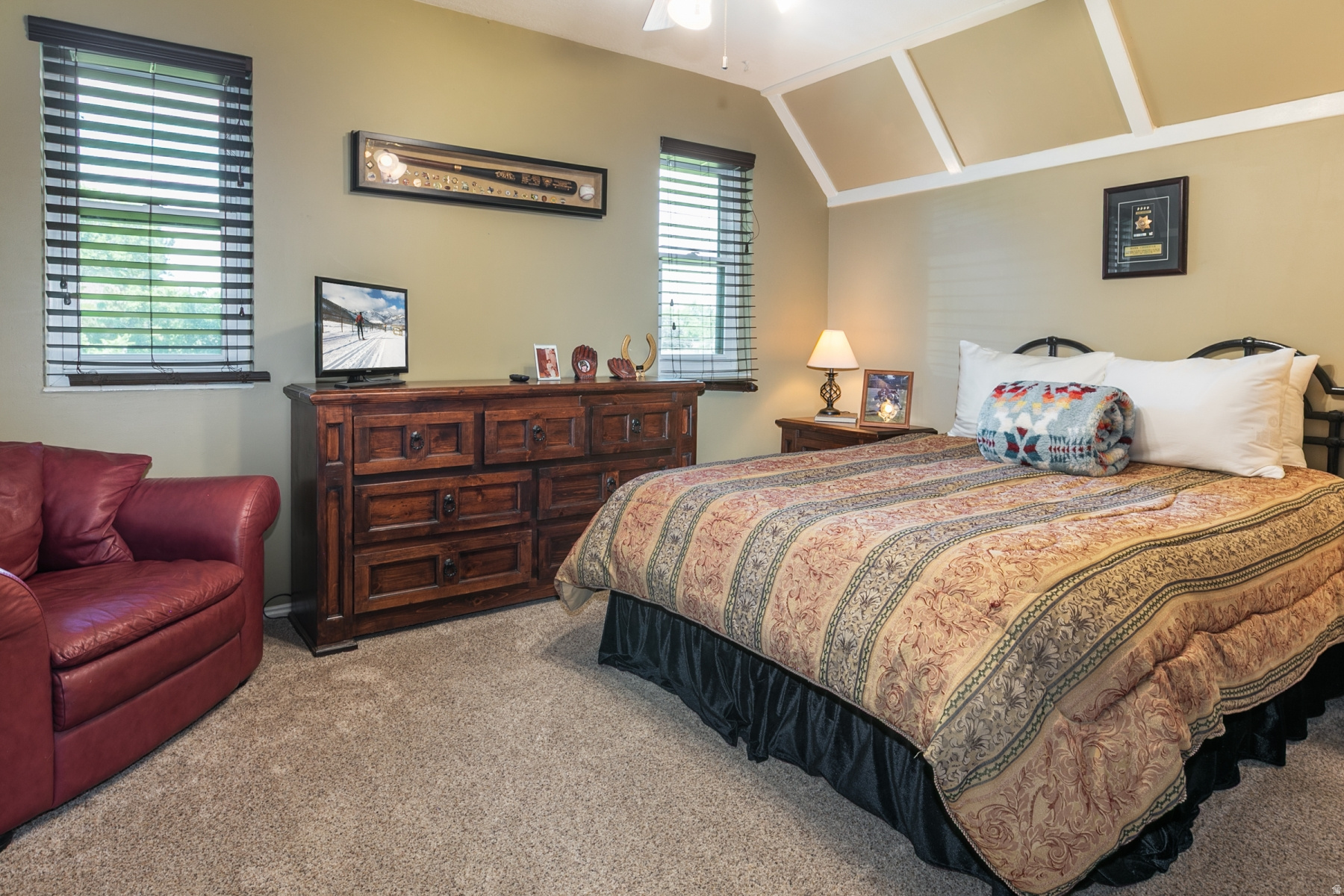 COUNTRY MEADOWS #D - Residential