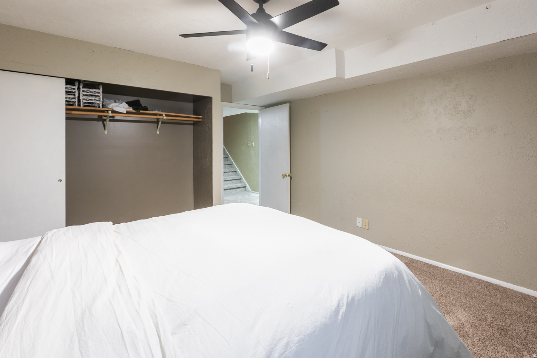 COUNTRY MEADOWS #D - Residential