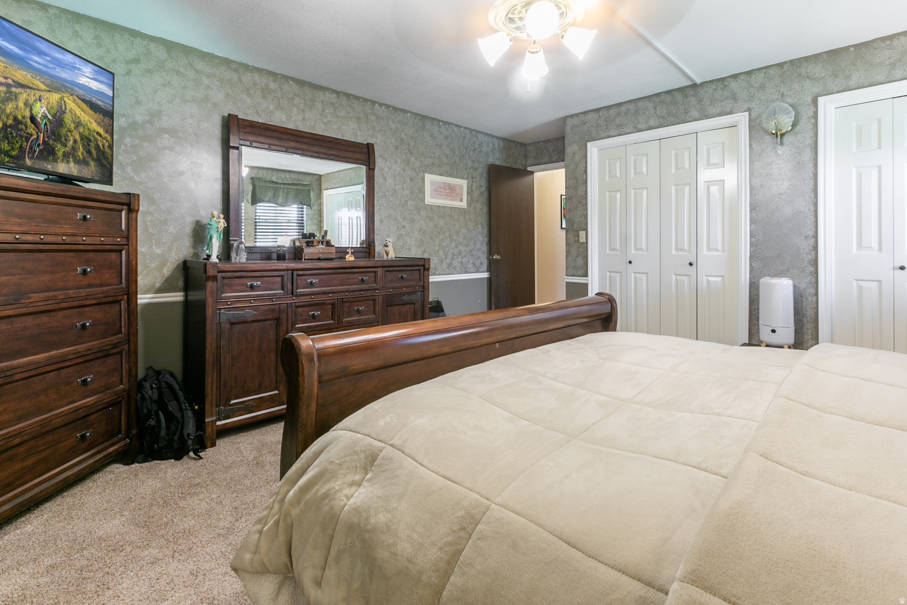 COUNTRY MEADOWS #D - Residential
