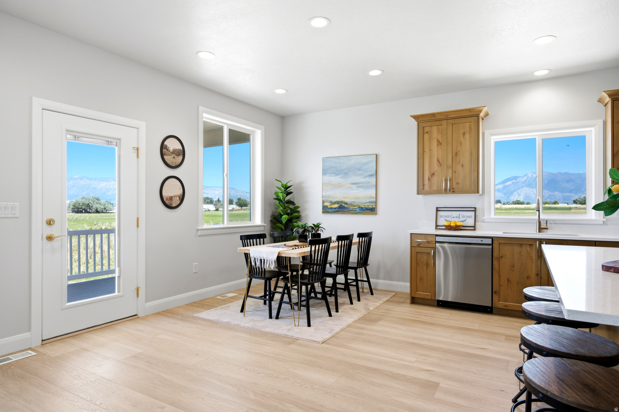 WEST RIDGE ESTATES - Residential