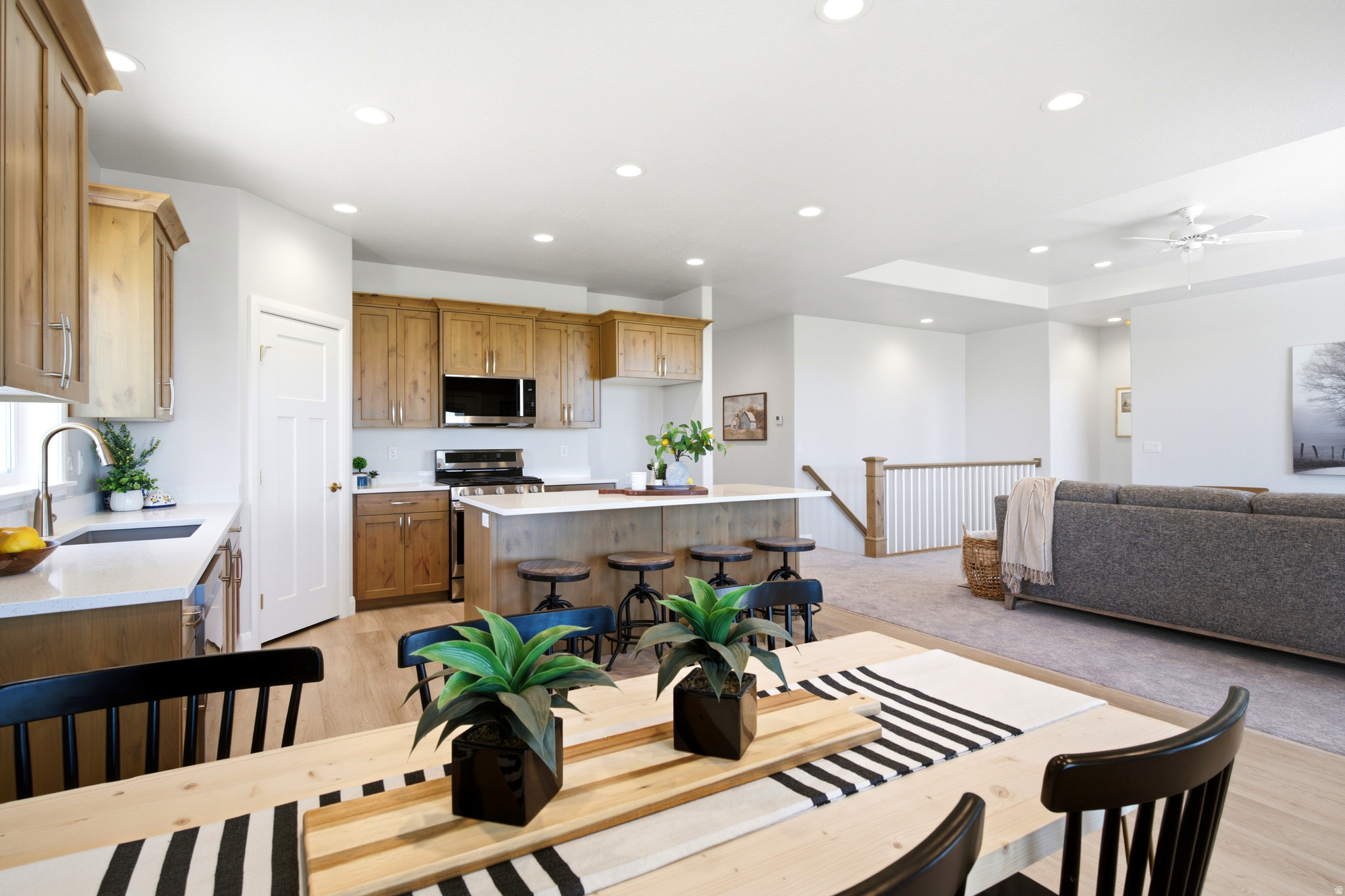 WEST RIDGE ESTATES - Residential