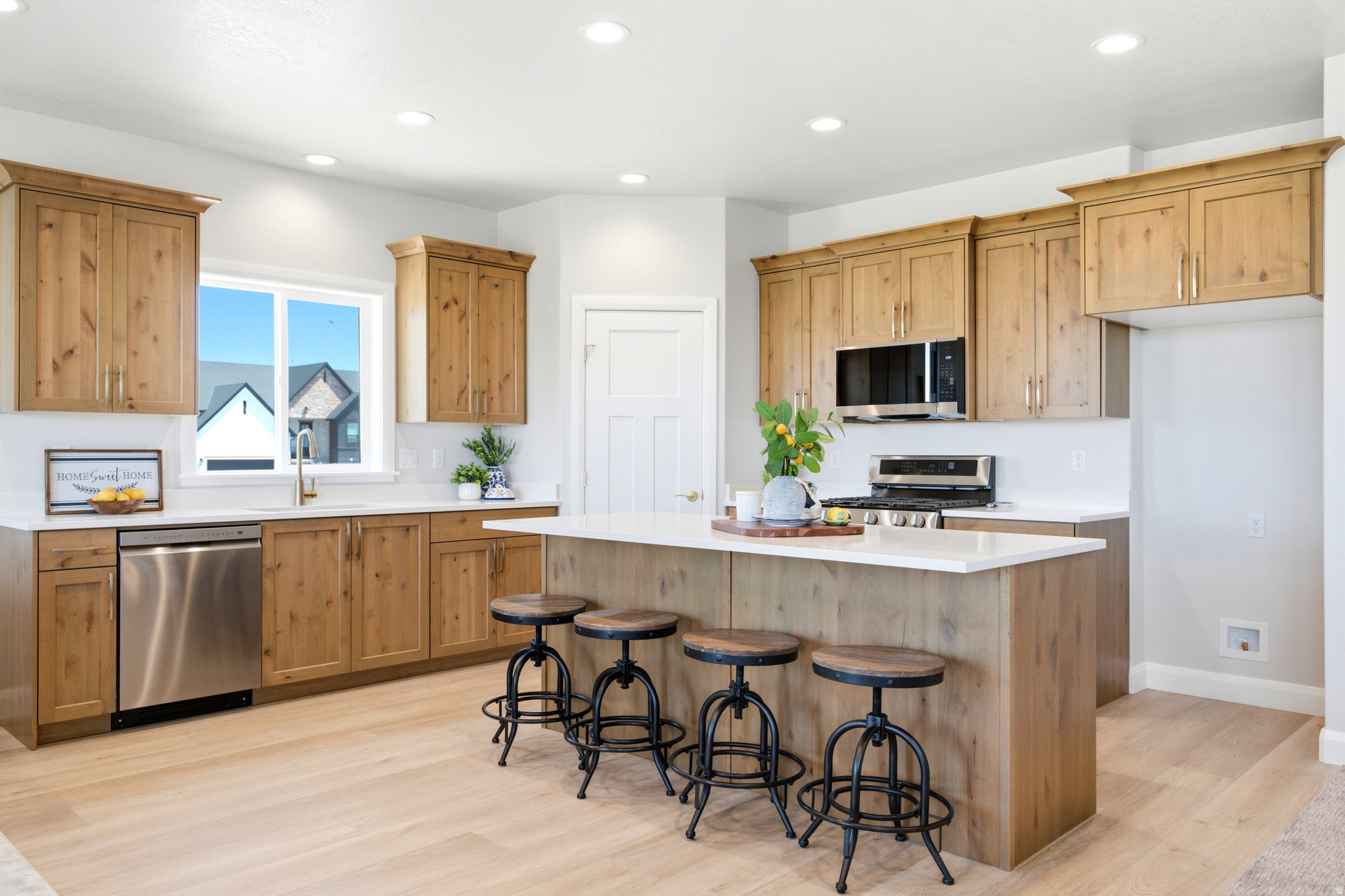 WEST RIDGE ESTATES - Residential