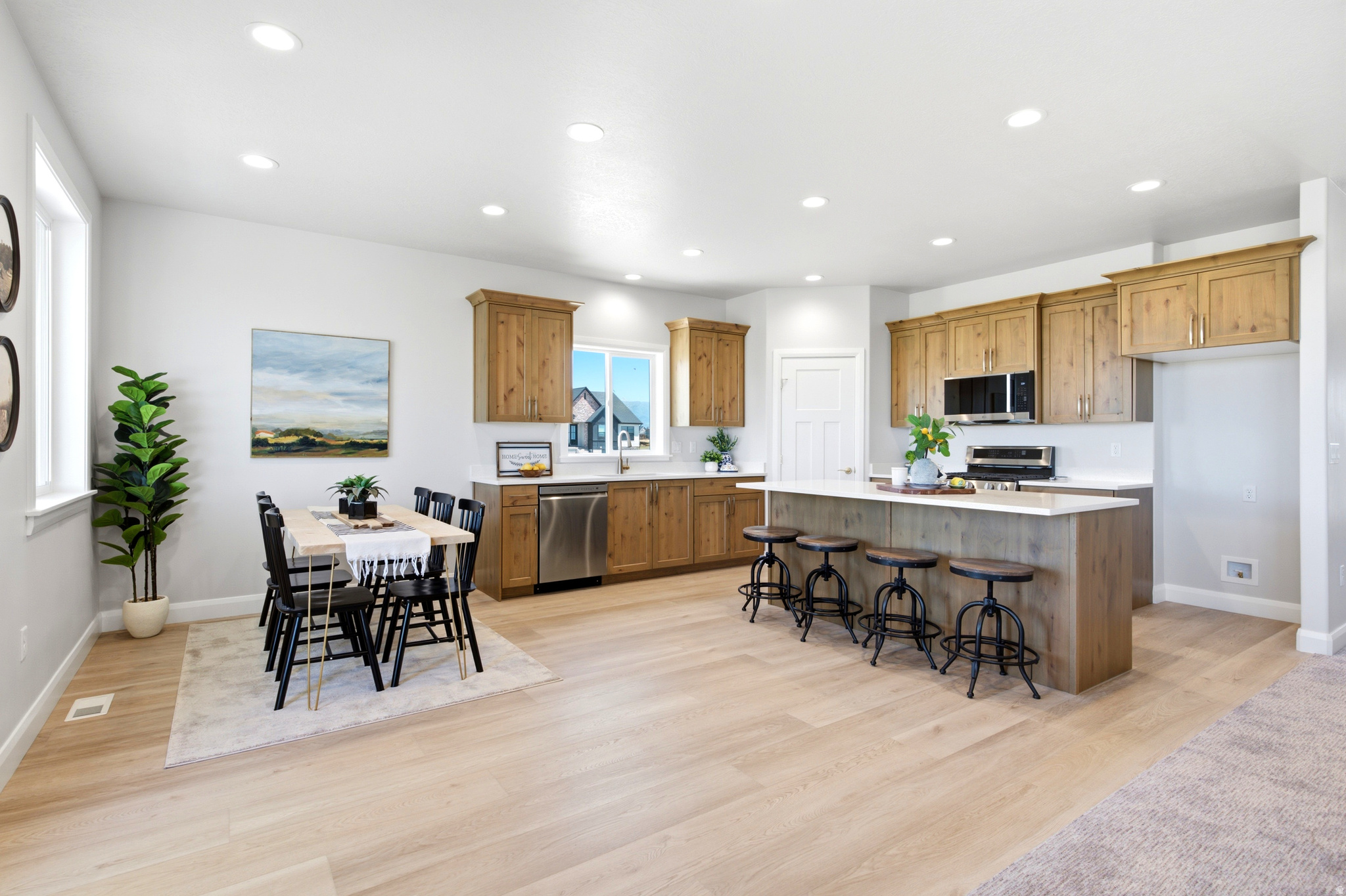 WEST RIDGE ESTATES - Residential