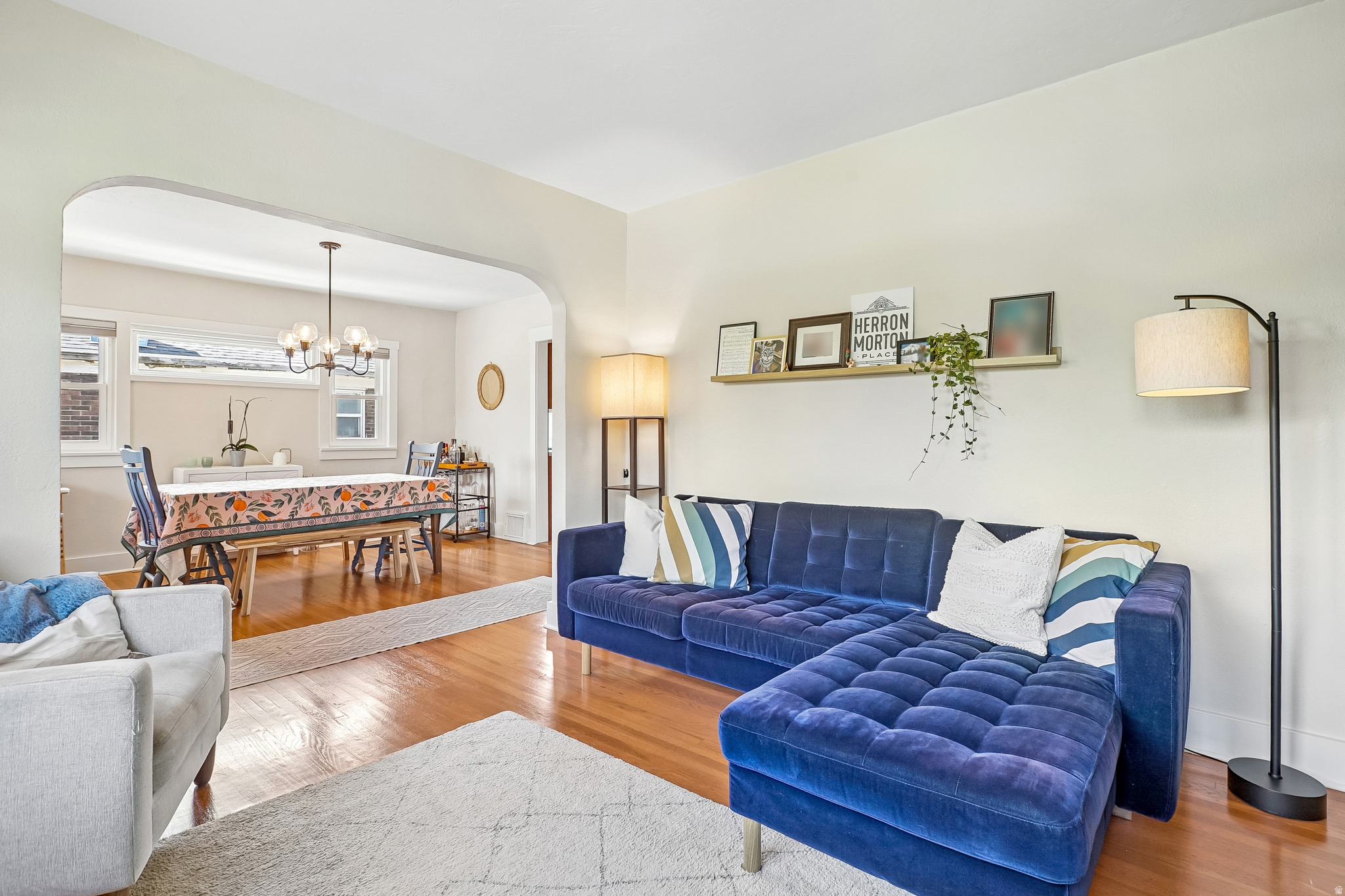 BIG FIELD - Residential