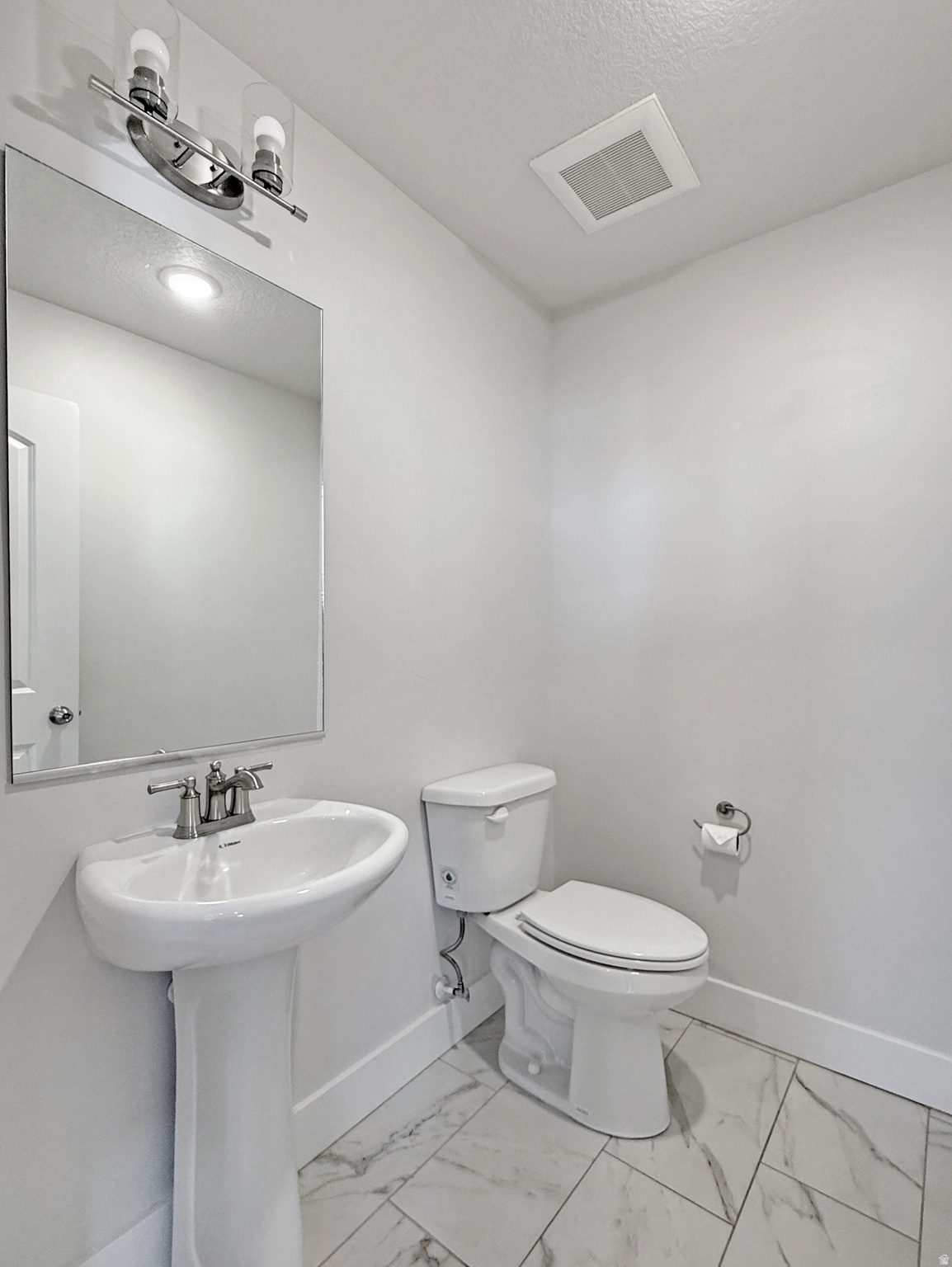 RIVERSIDE PLACE - Residential