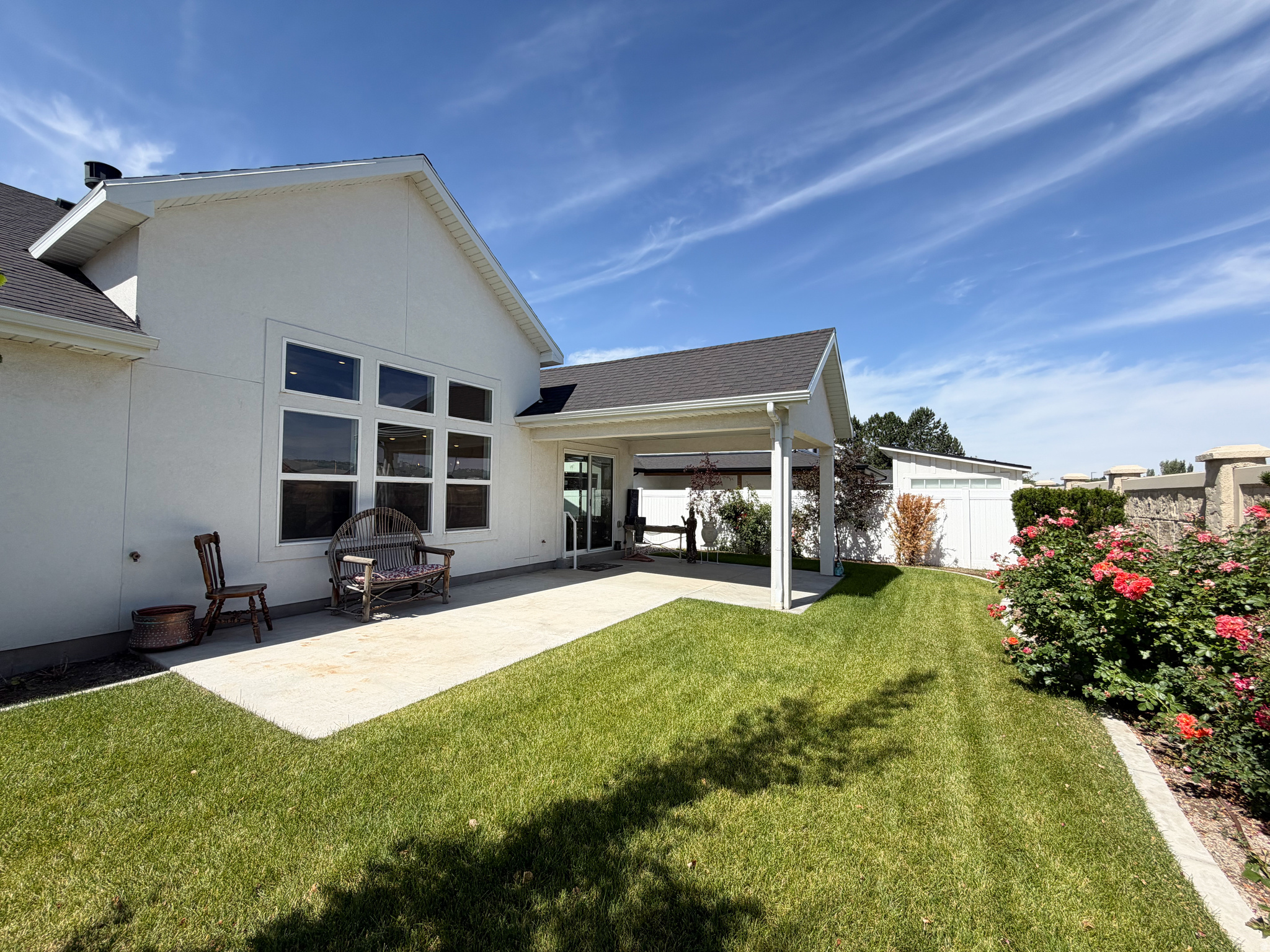 RIVERSIDE PLACE - Residential