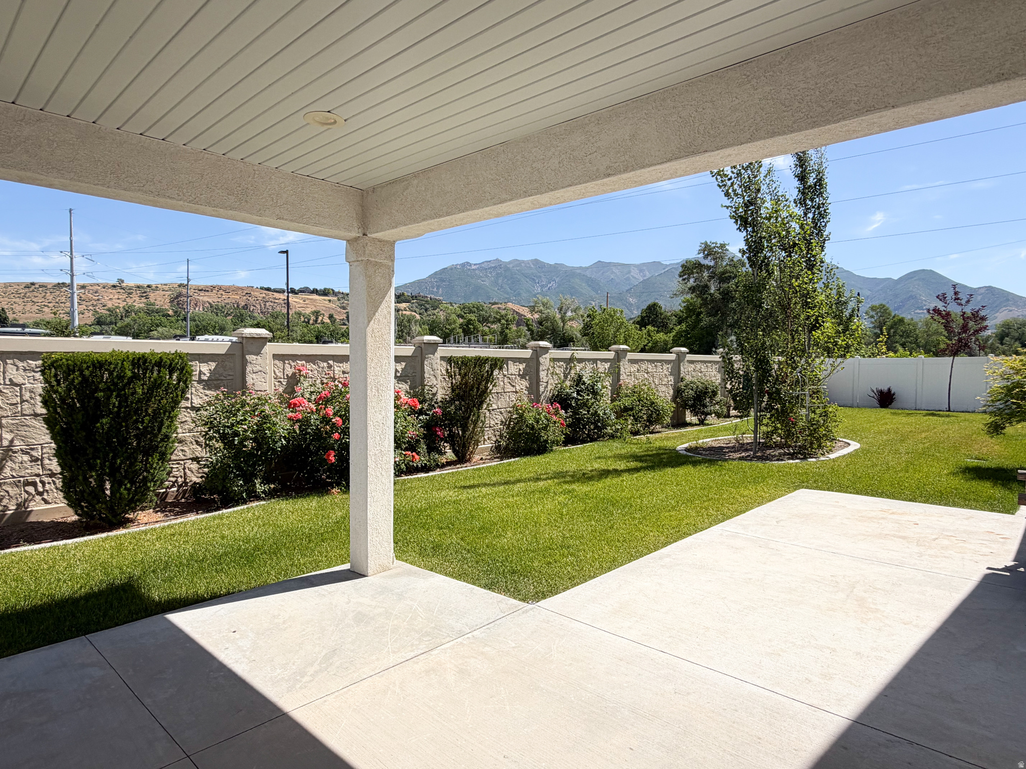 RIVERSIDE PLACE - Residential