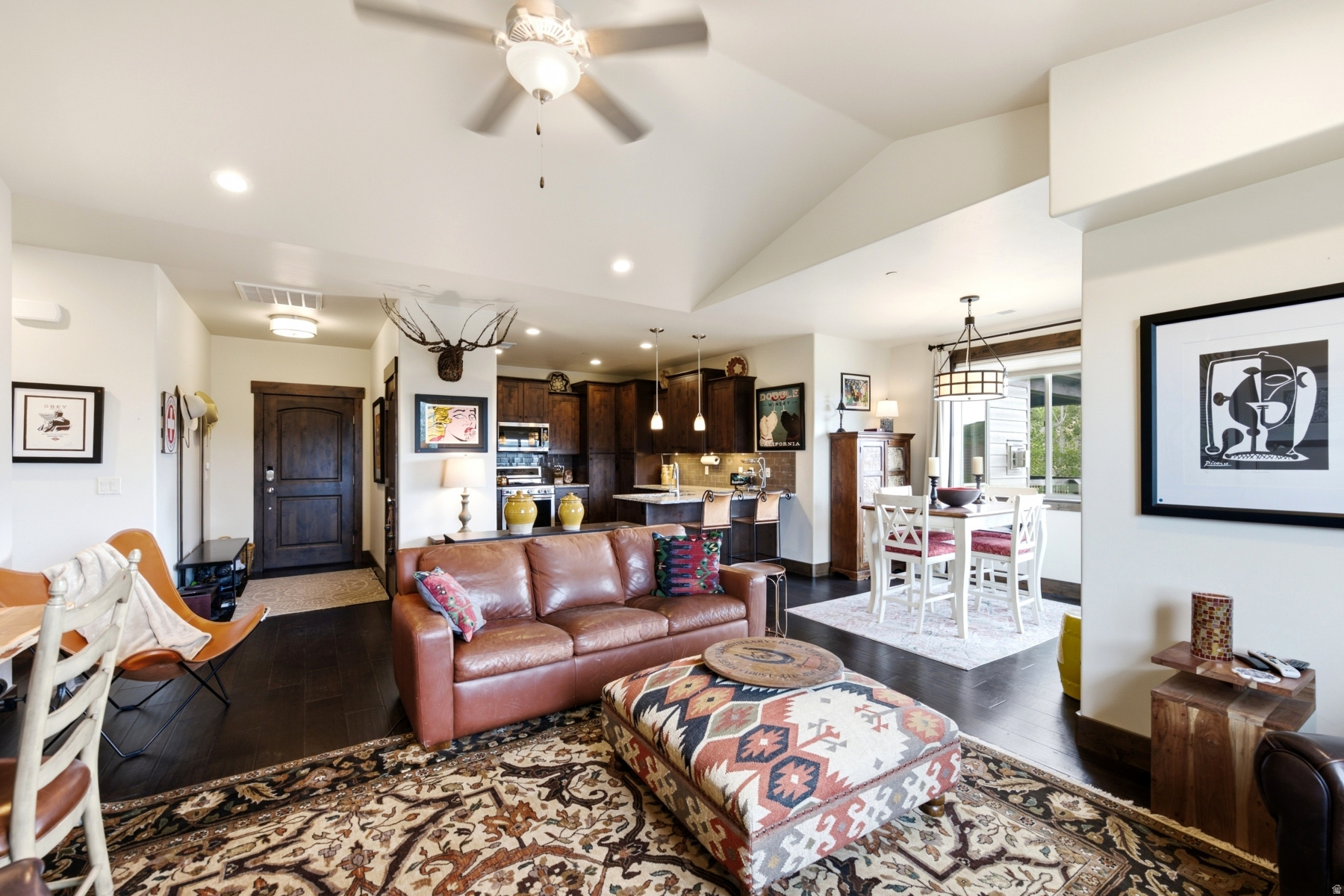 IROQUOIS - Residential