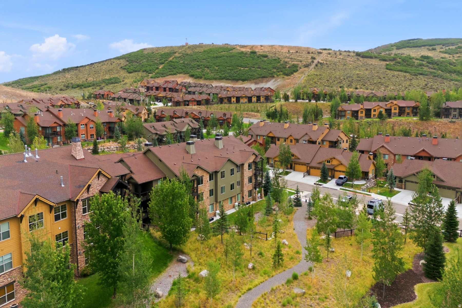 IROQUOIS - Residential