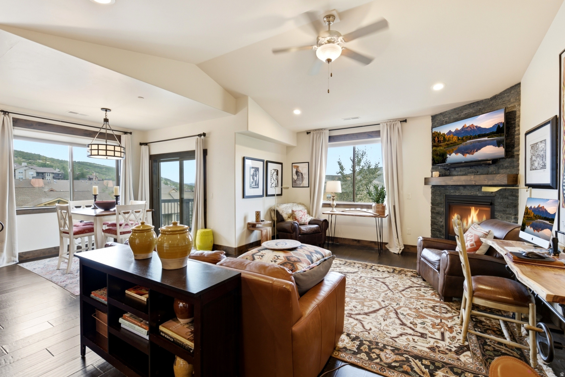 IROQUOIS - Residential