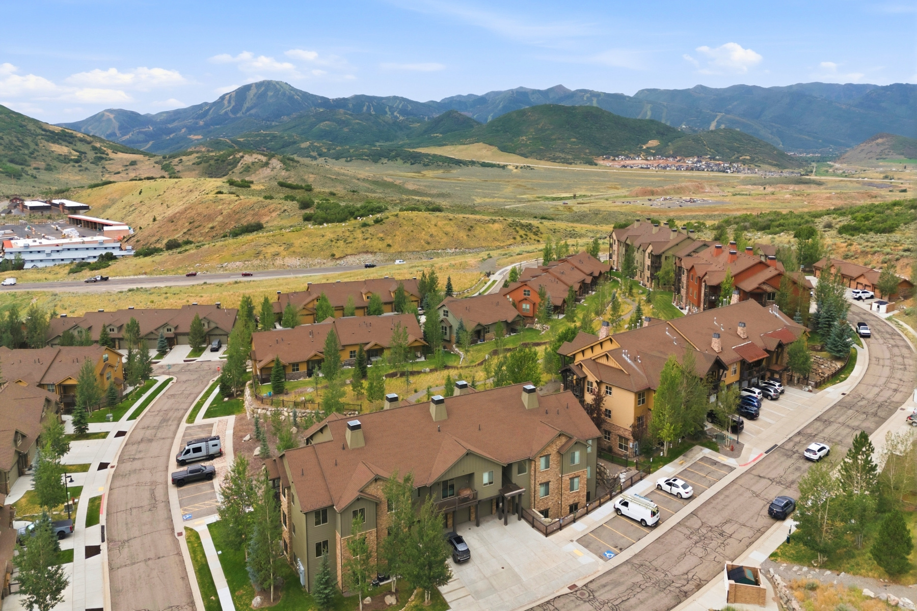 IROQUOIS - Residential