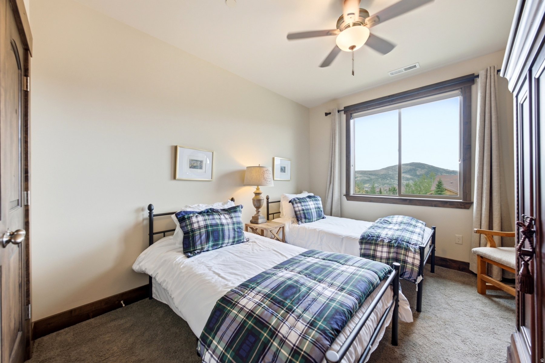 IROQUOIS - Residential