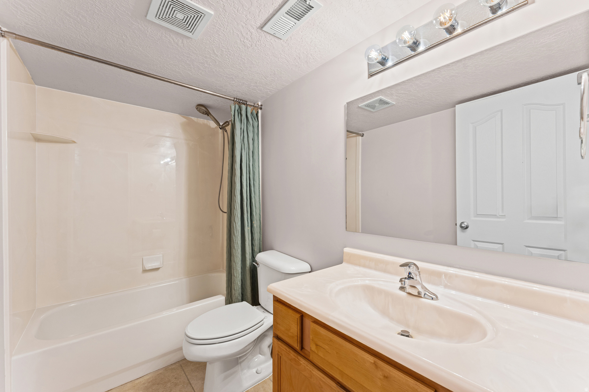 CEDARS @ CEDAR HILLS - Residential