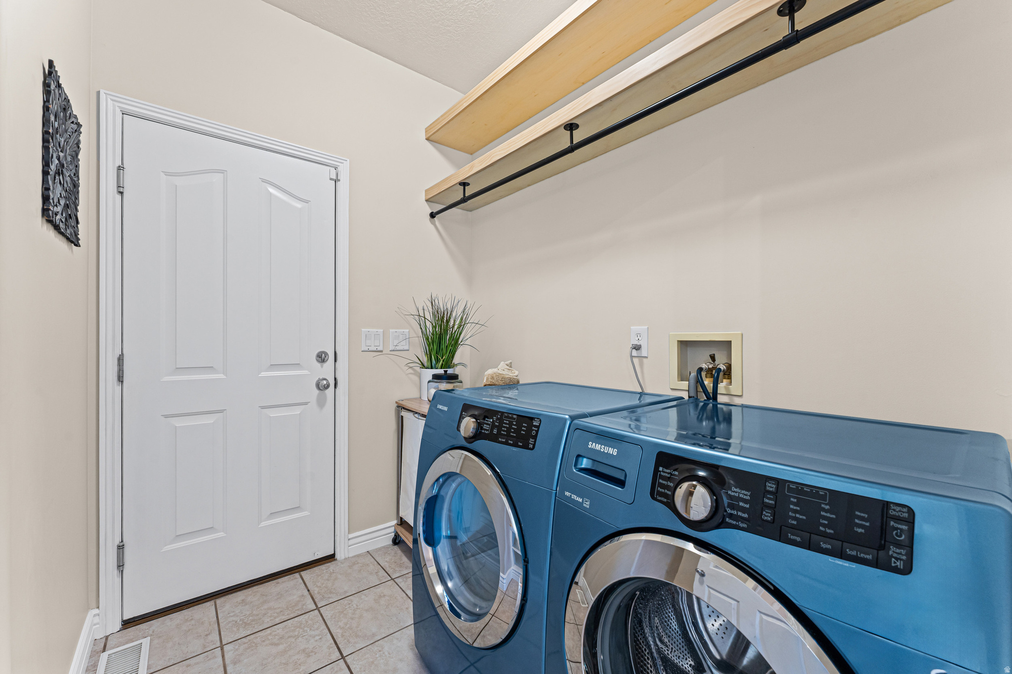 CEDARS @ CEDAR HILLS - Residential