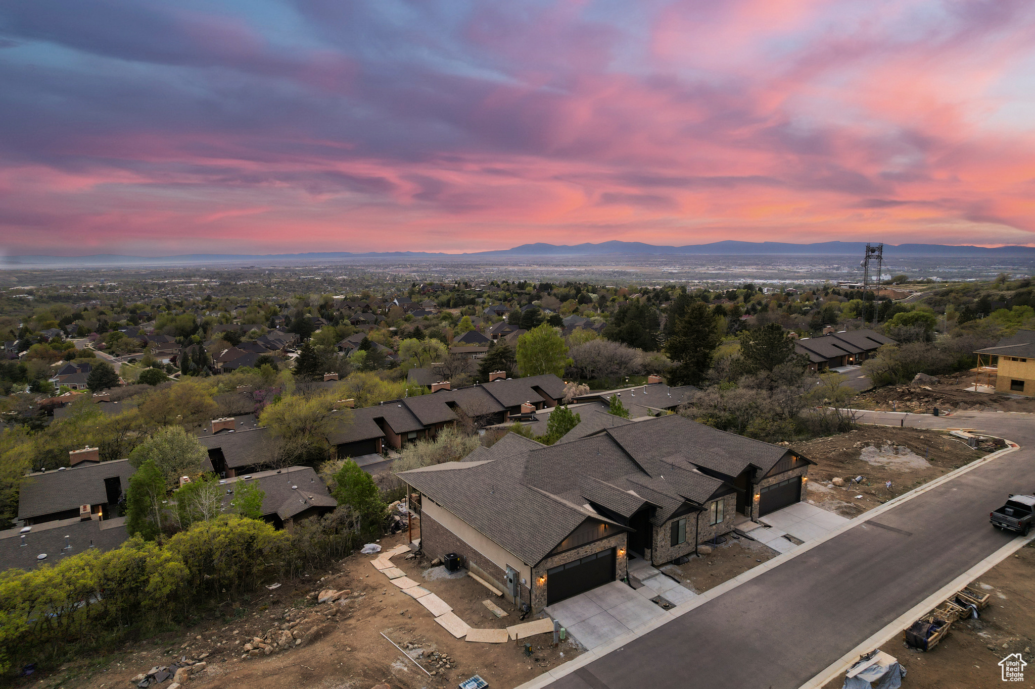 KNOLLWOOD PHASE 4 - Residential