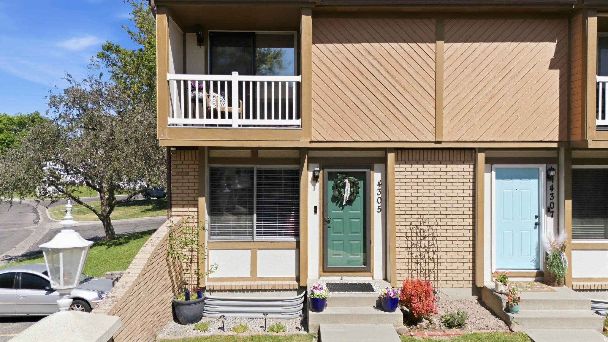 BARRINGTON PARK - Residential