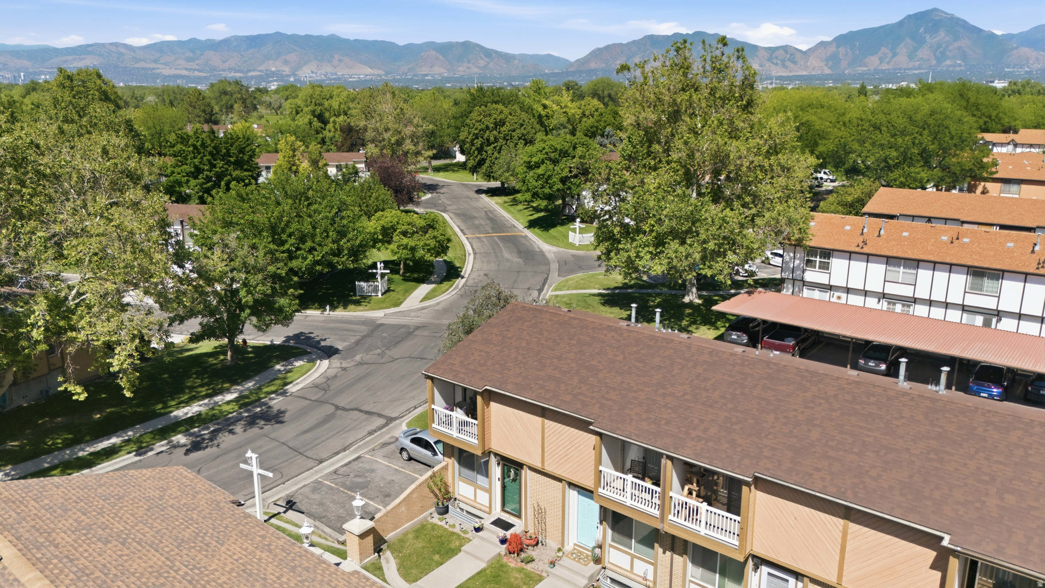 BARRINGTON PARK - Residential