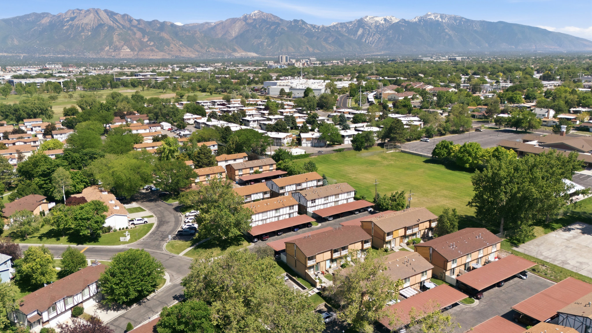 BARRINGTON PARK - Residential