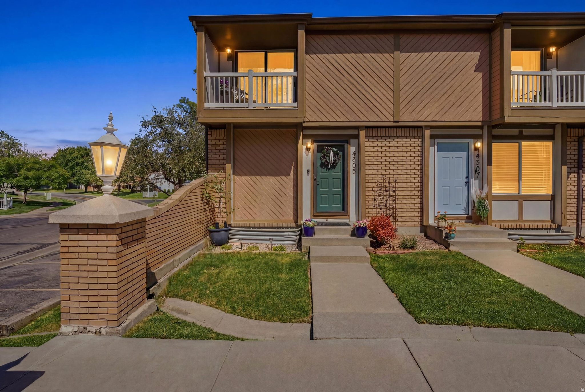 BARRINGTON PARK - Residential