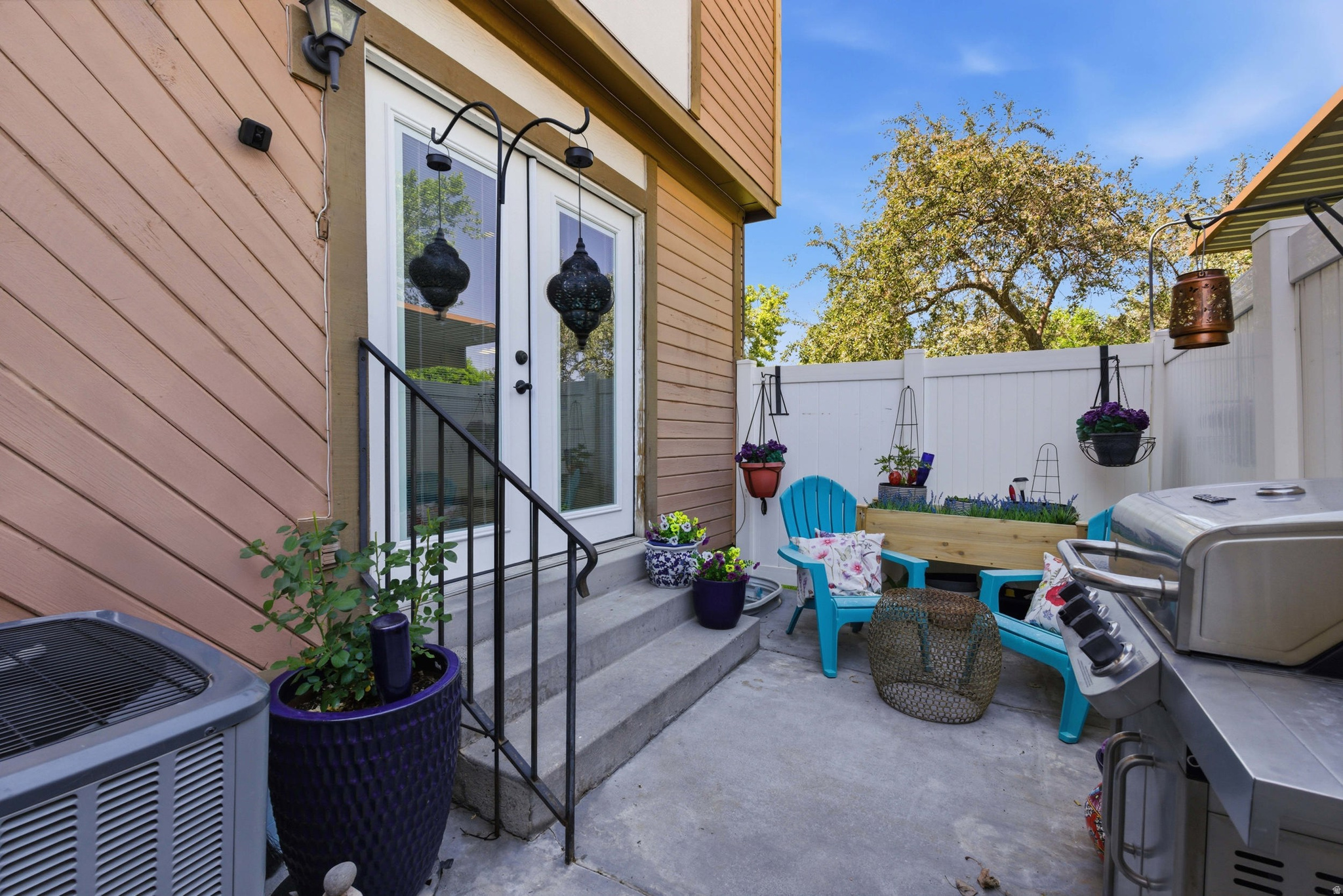 BARRINGTON PARK - Residential