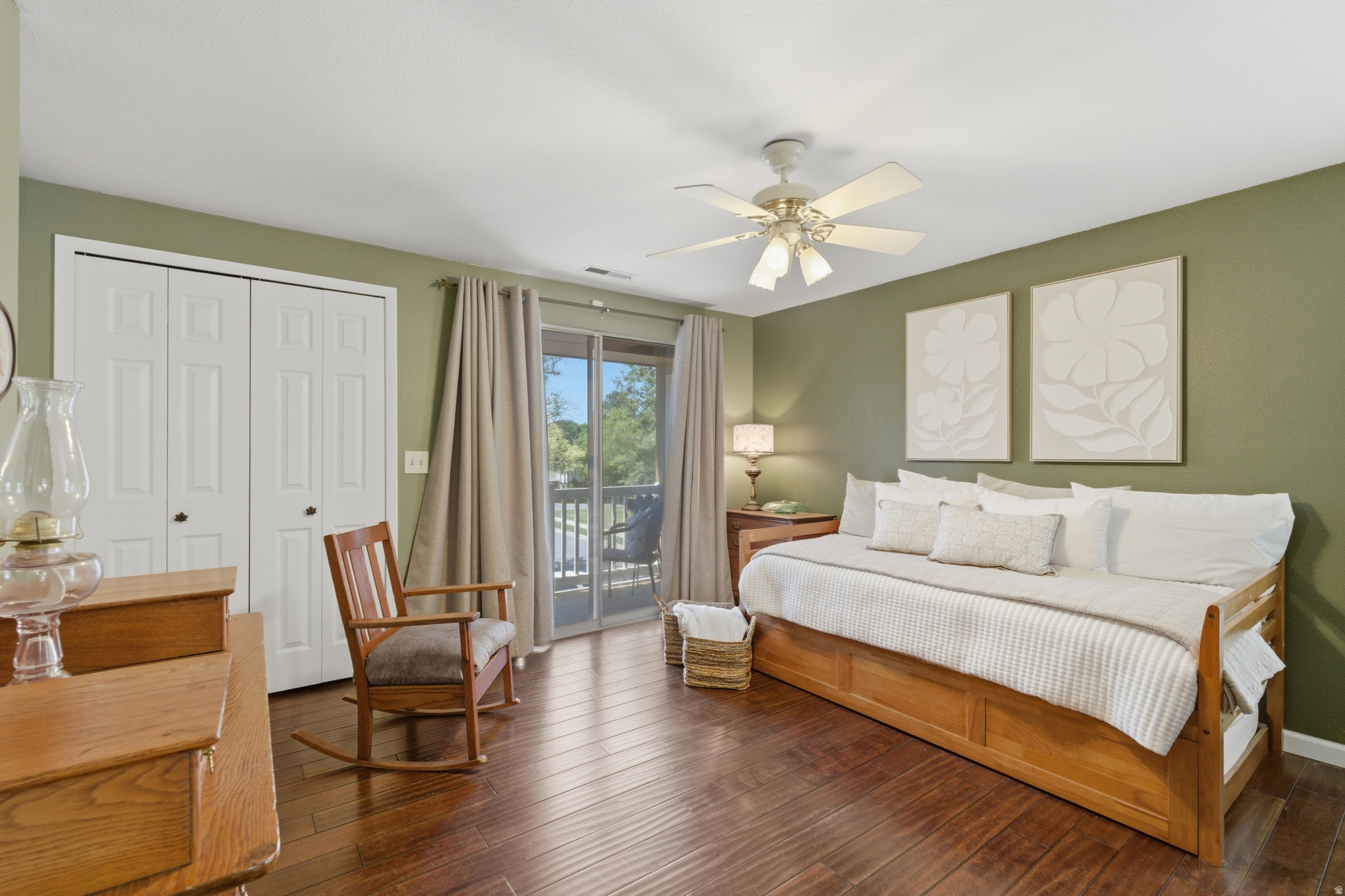 BARRINGTON PARK - Residential