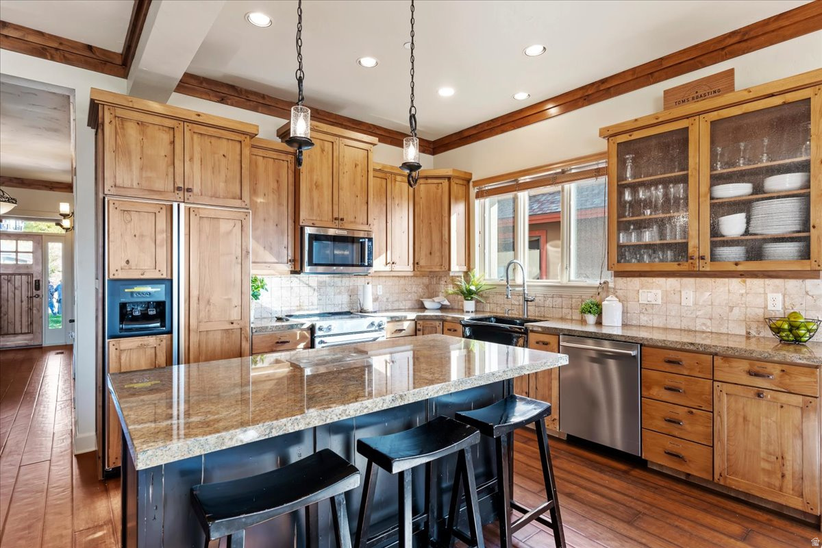 TRAPPERS RIDGE - Residential