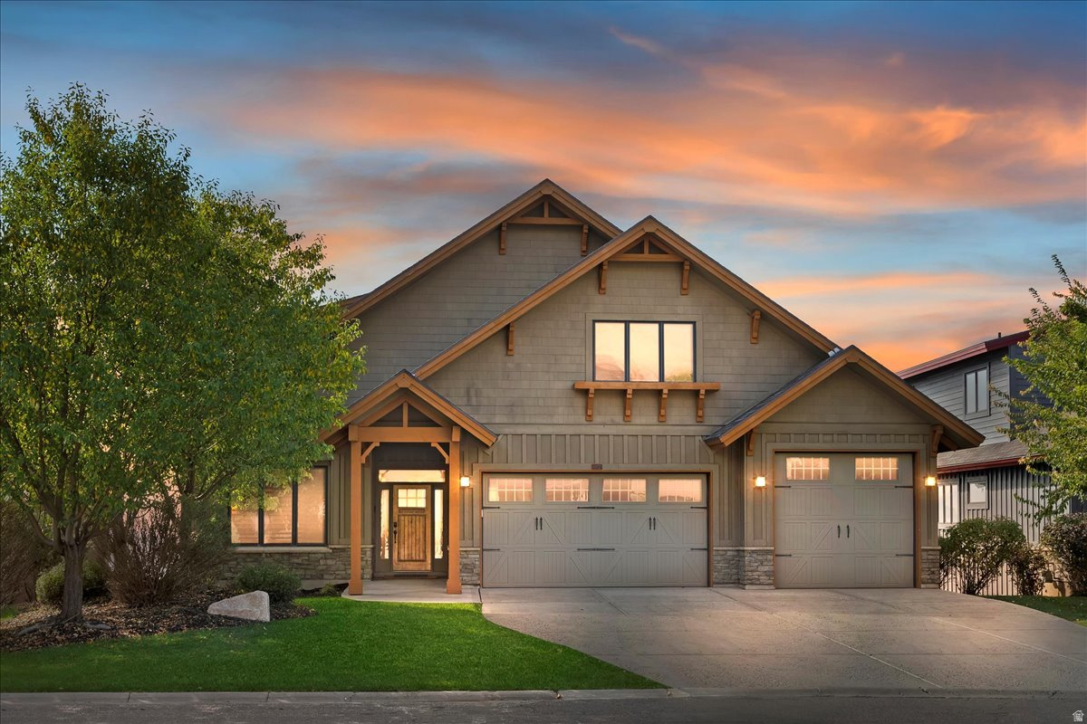 TRAPPERS RIDGE - Residential