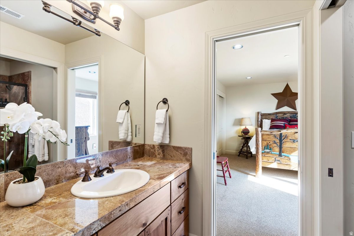TRAPPERS RIDGE - Residential
