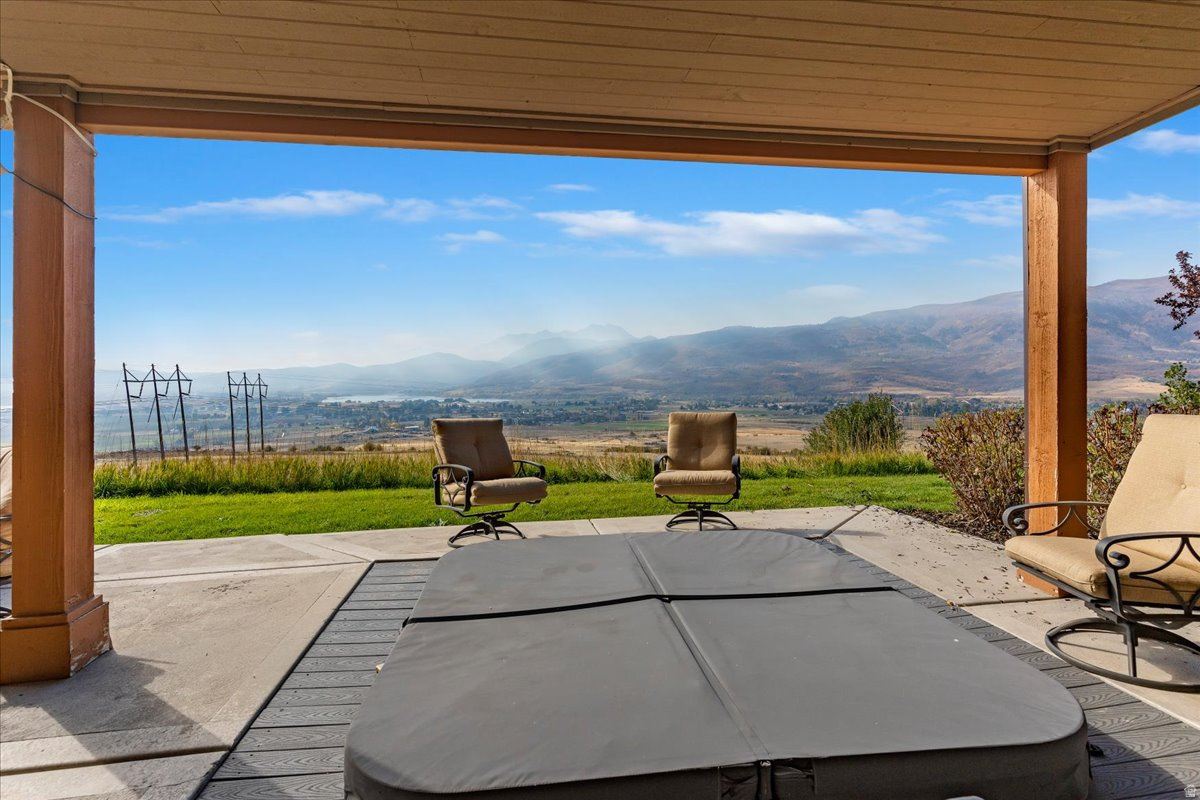 TRAPPERS RIDGE - Residential