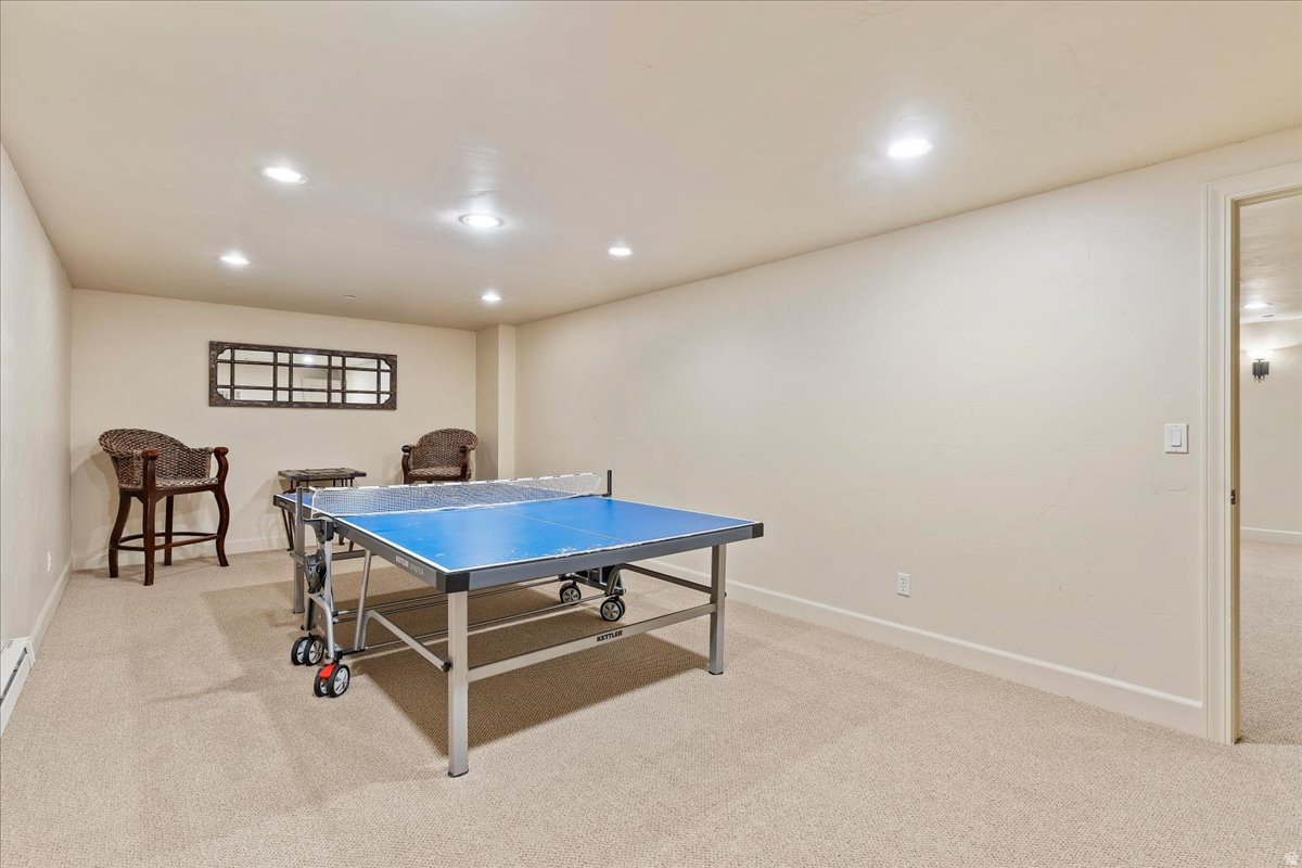 TRAPPERS RIDGE - Residential
