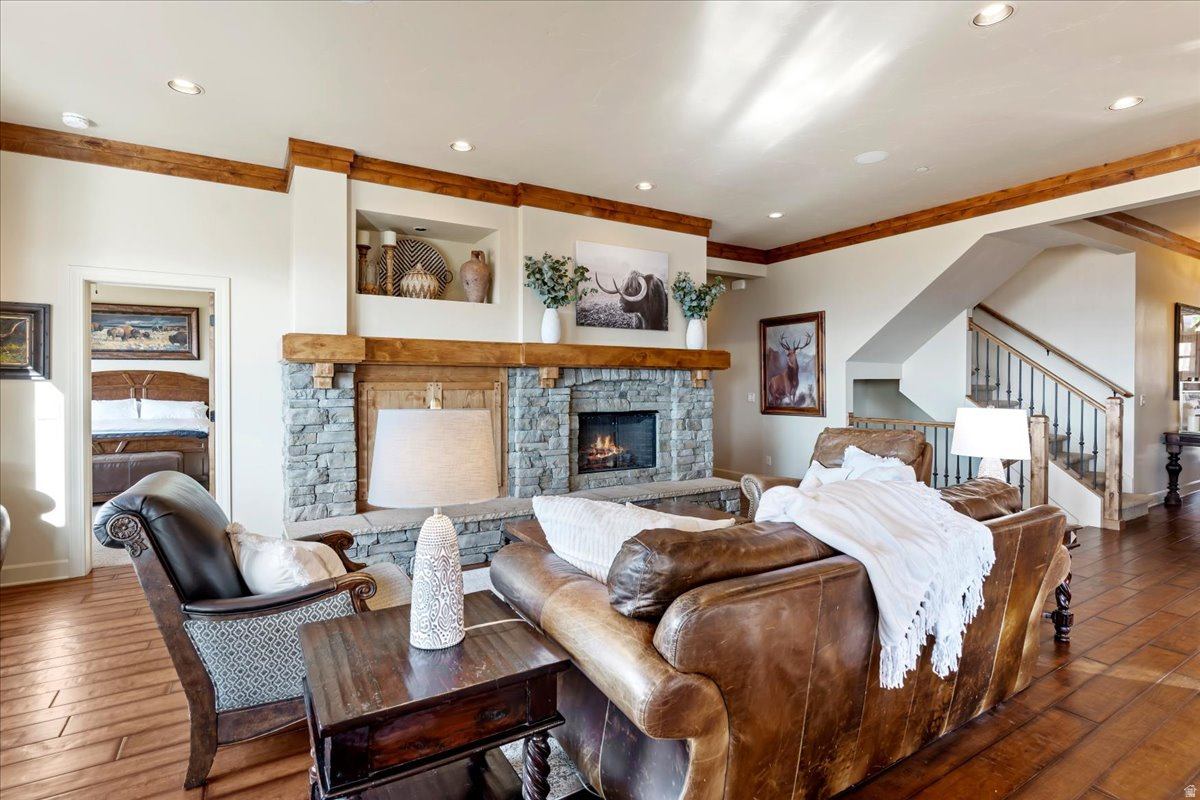 TRAPPERS RIDGE - Residential