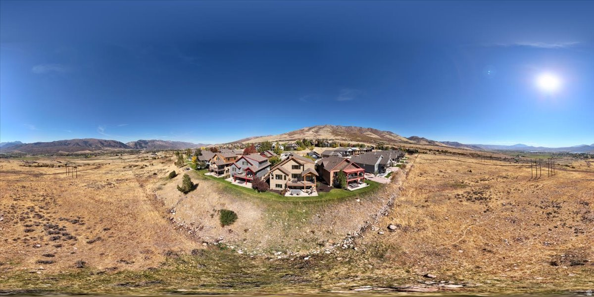 TRAPPERS RIDGE - Residential