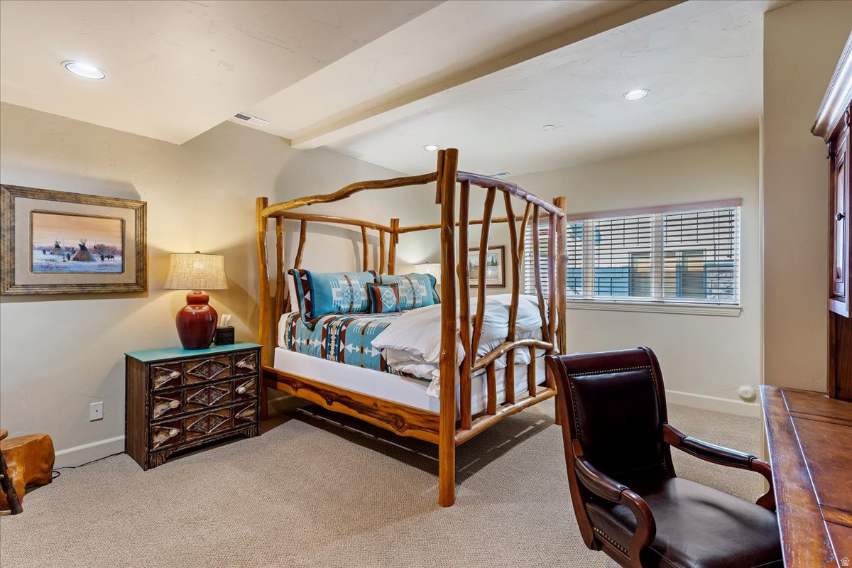 TRAPPERS RIDGE - Residential