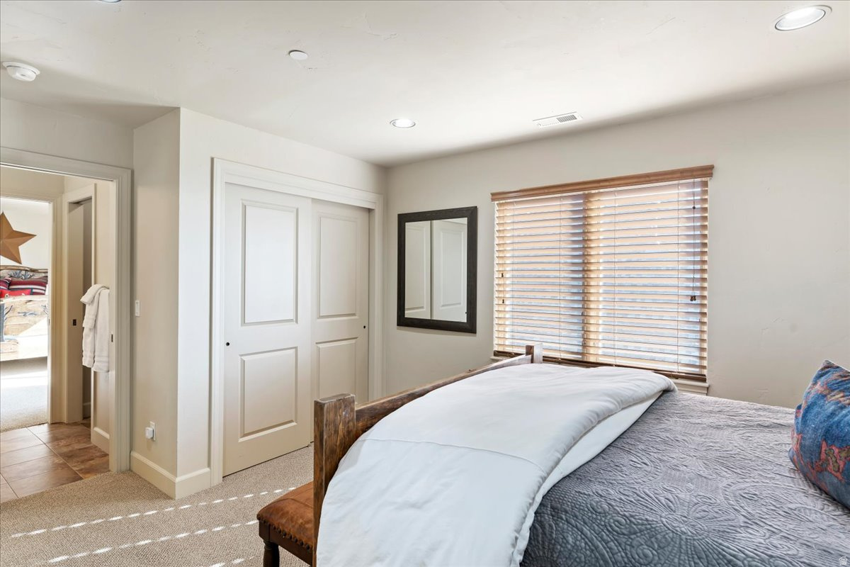 TRAPPERS RIDGE - Residential