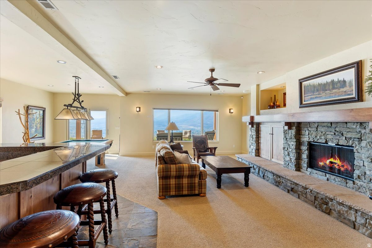 TRAPPERS RIDGE - Residential