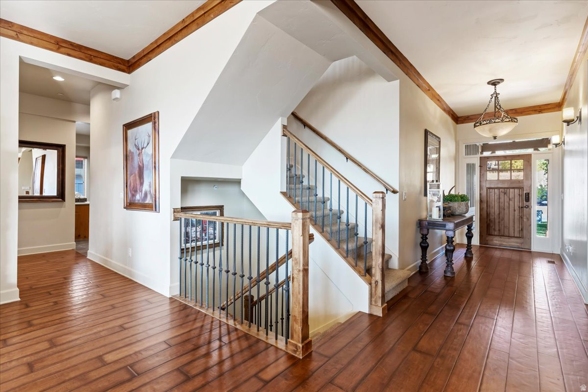 TRAPPERS RIDGE - Residential