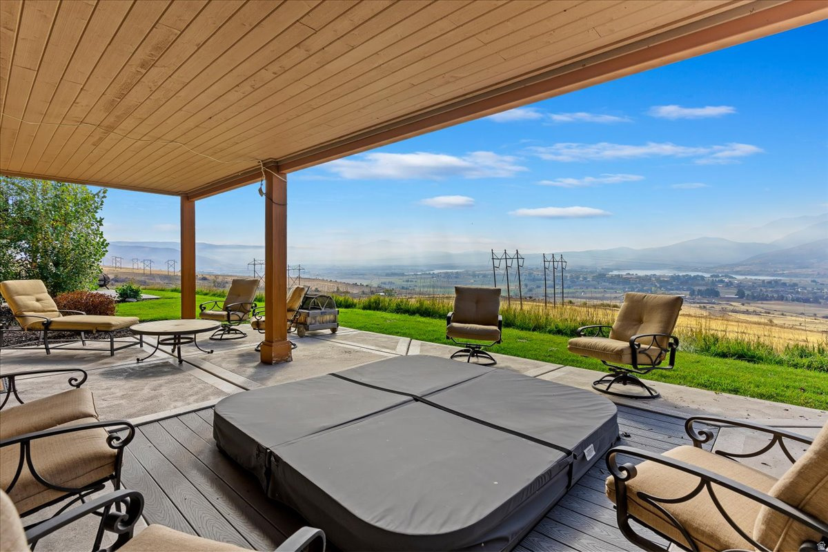 TRAPPERS RIDGE - Residential