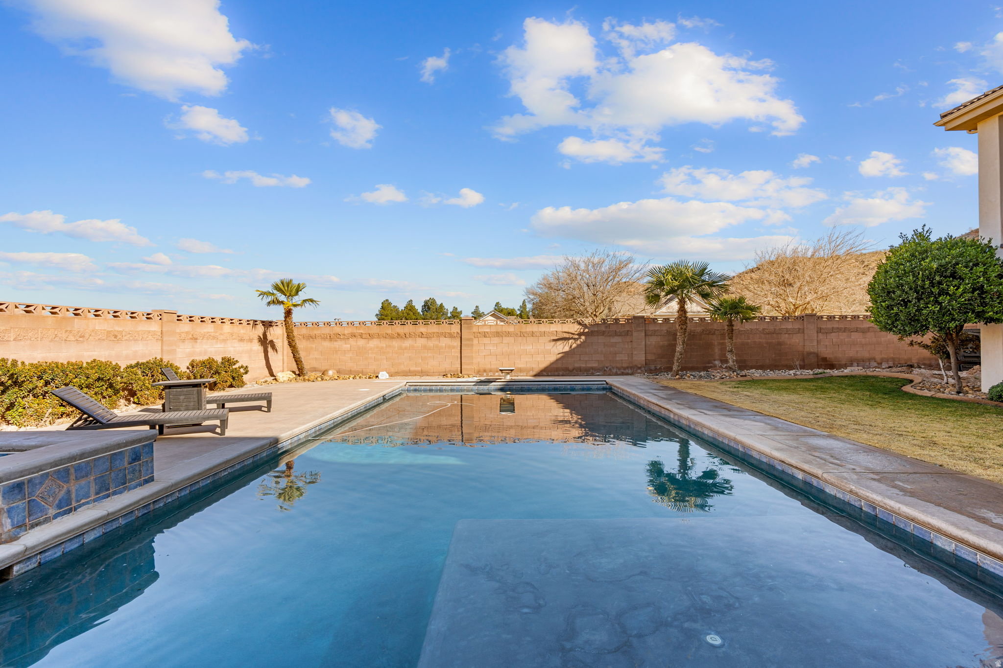 WALL - Residential